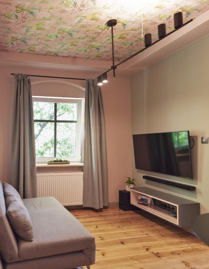 W12 Home Station - Apartement Greenpink Zielona Góra Exterior foto